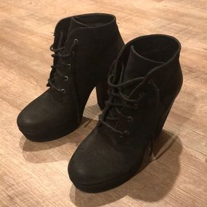 Steve Madden Raspy Platform Booties